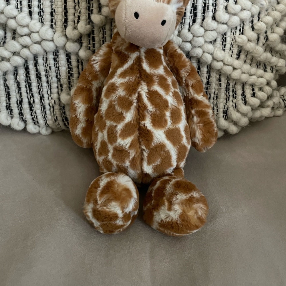 Jellycat Bashful Giraffe Stuffed Animal 12" - Picture 5 of 8